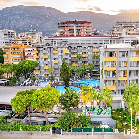 Hotel Senza Grand Santana