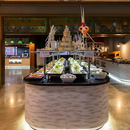 Senza Grand Santana 5* 마흐무틀라르